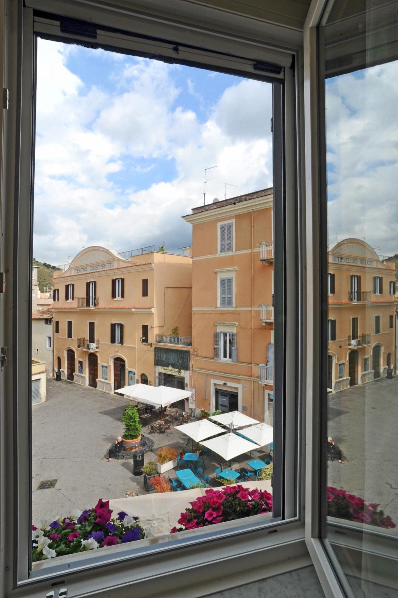 Mom Apartment Rooms&Suites Tivoli Exterior foto